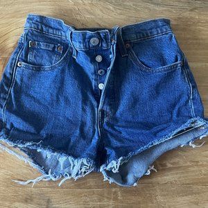 Women's Levi's 501 Cut off shorts